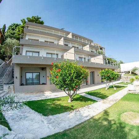 אכיליון Kaiser Luxury Suites מראה חיצוני תמונה