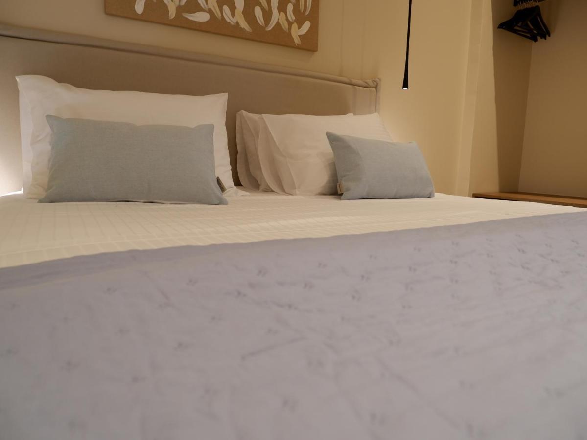 אכיליון Kaiser Luxury Suites מראה חיצוני תמונה