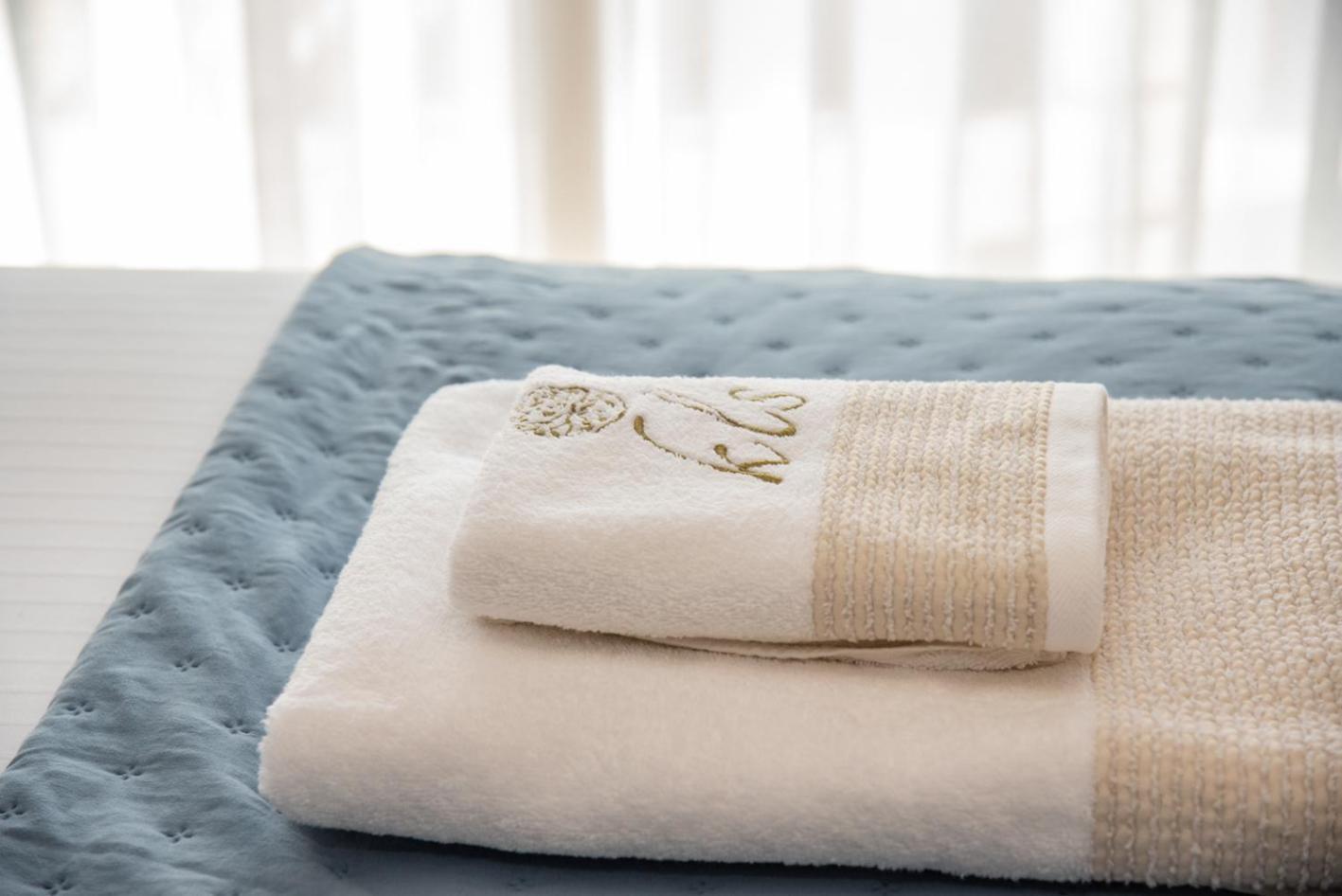 אכיליון Kaiser Luxury Suites מראה חיצוני תמונה