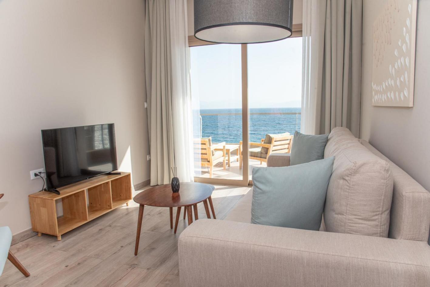 אכיליון Kaiser Luxury Suites מראה חיצוני תמונה